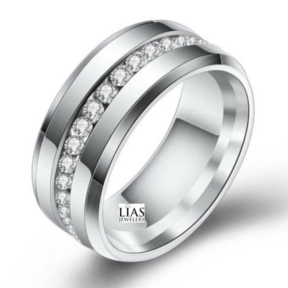 New 18k white gold men wedding band
